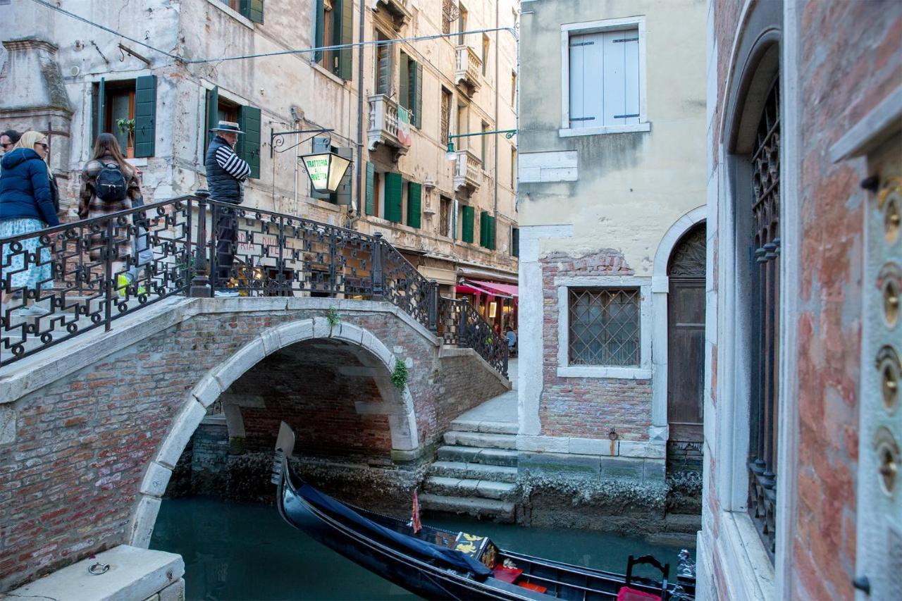 At 2 Minutes From San Marco Square Lägenhet Venedig Exteriör bild